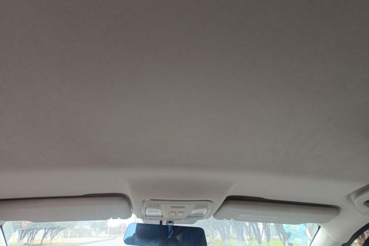Used Sinotruk VGV U70 2020 1.5T Manual Elite Edition 7-Seater Headliner