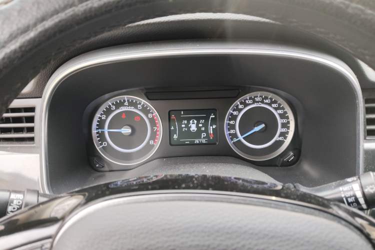 Used Sinotruk VGV U70 2020 1.5T Automatic Smart Luxury 7-Seater Instrument Cluster