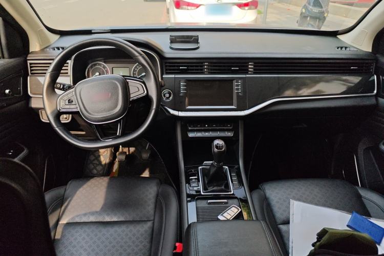 Used Sinotruk VGV U70 2020 1.5T Manual Elite Edition 7-Seater Interior 2