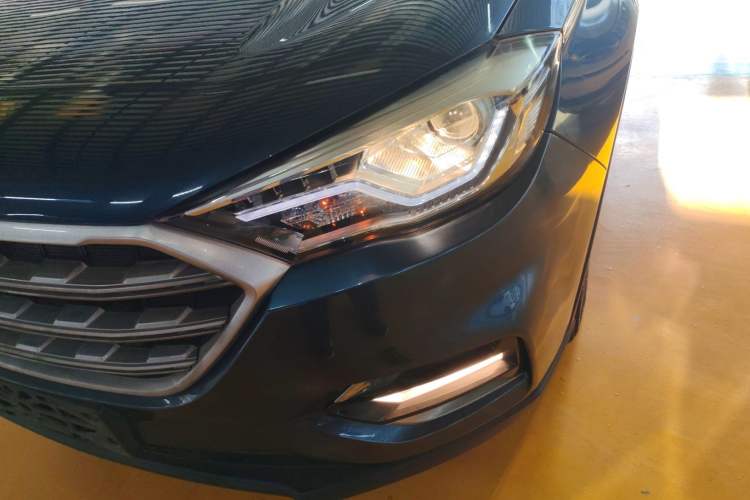 Used Sinotruk VGV U70 2020 1.5T Automatic Smart Enjoyment Elite Version 7 Seats Left Front Headlight