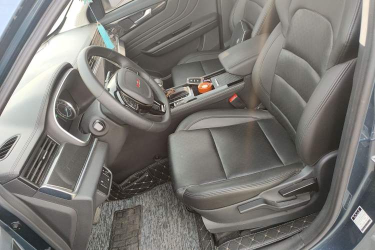 Used Sinotruk VGV U70 2020 1.5T Automatic Smart Enjoyment Elite Version 7 Seats Left Front Seat