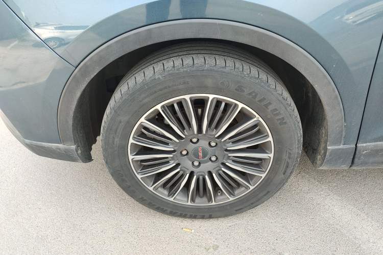 Used Sinotruk VGV U70 2020 1.5T Automatic Smart Enjoyment Elite Version 7 Seats Left Front Wheel Hub
