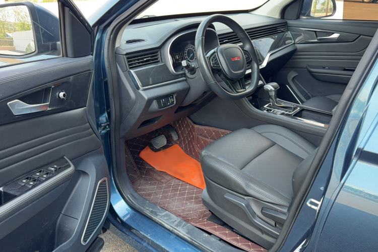 Used Sinotruk VGV U70 2020 1.5T Automatic Smart Enjoyment Elite Version 7 Seats Left Rear Seat