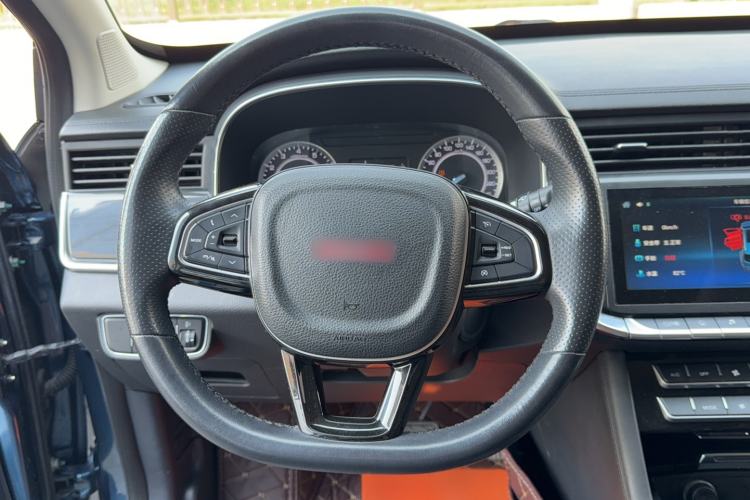 Used Sinotruk VGV U70 2020 1.5T Automatic Smart Enjoyment Elite Version 7 Seats Steering Wheel