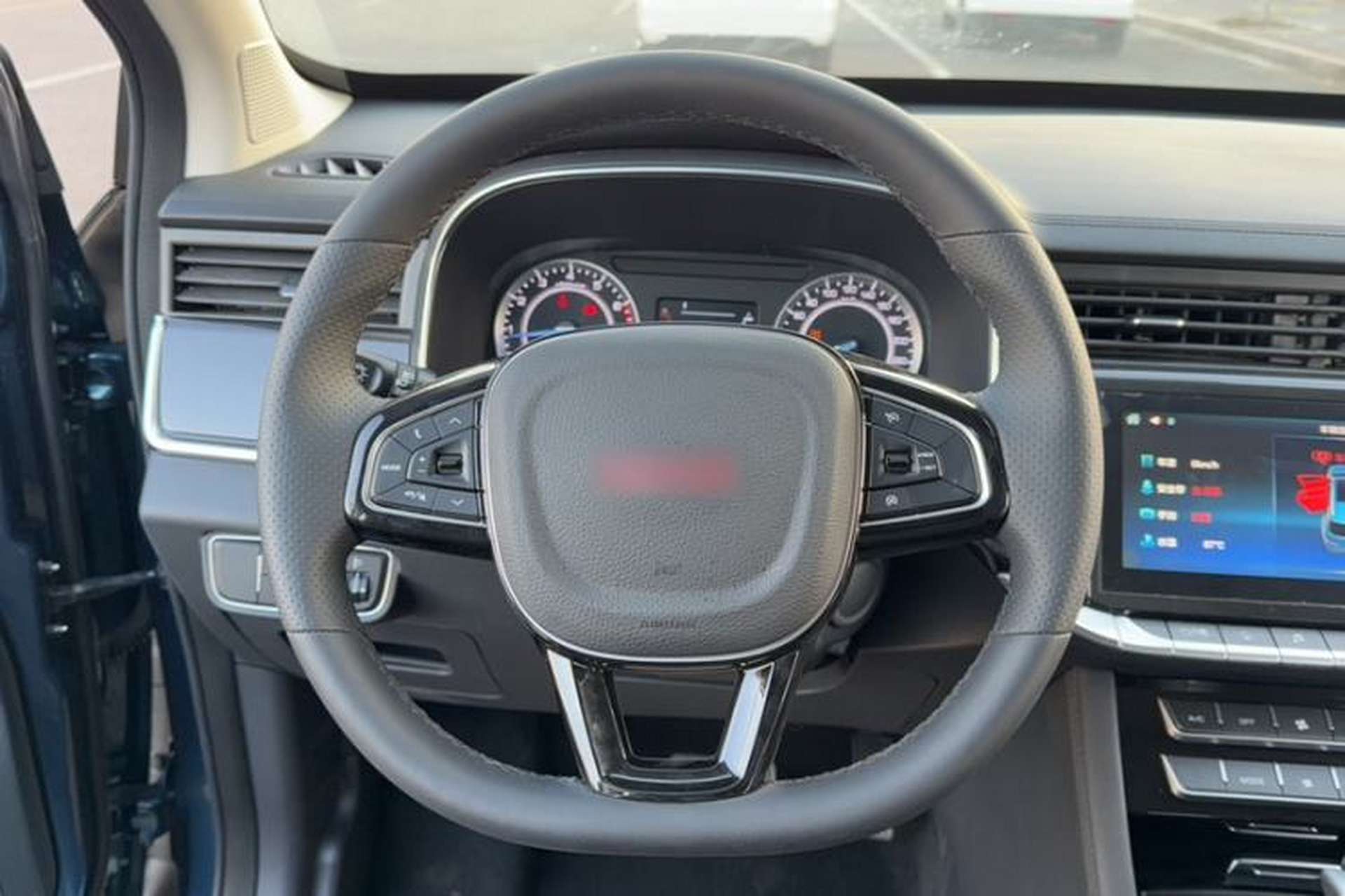 Used Sinotruk VGV U70 2020 1.5T Automatic Smart Enjoyment Elite Version 7 Seats Steering Wheel