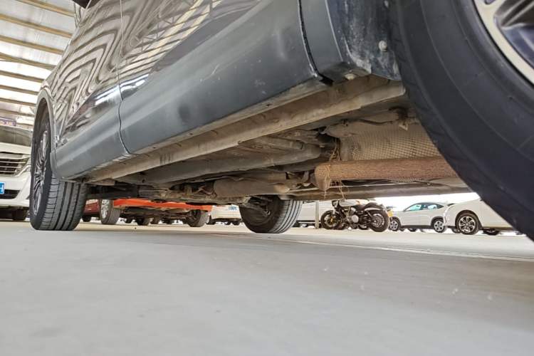 Used Sinotruk VGV U70 2020 1.5T Manual Elite Sunroof Version 7 Seats Left Side Sill