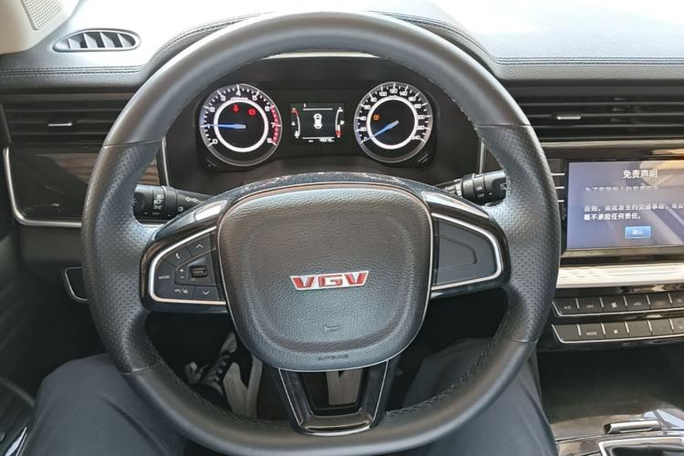 Used Sinotruk VGV U70 2020 1.5T Manual Elite Sunroof Version 7 Seats Steering Wheel
