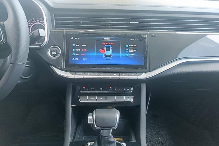 Used Sinotruk VGV U70 2020 1.5T Automatic Smart Enjoyment Elite Version 7 Seats Audio And AC Panel