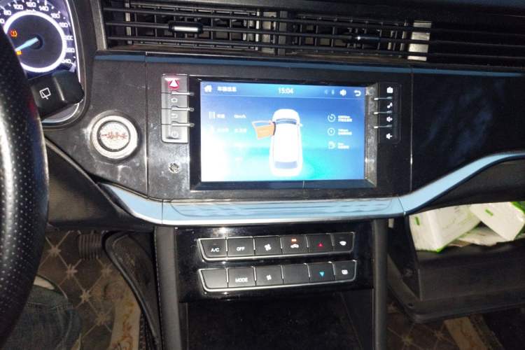 Used Sinotruk VGV U70 2020 1.5T Manual Elite Sunroof Version 7 Seats Audio And AC Panel