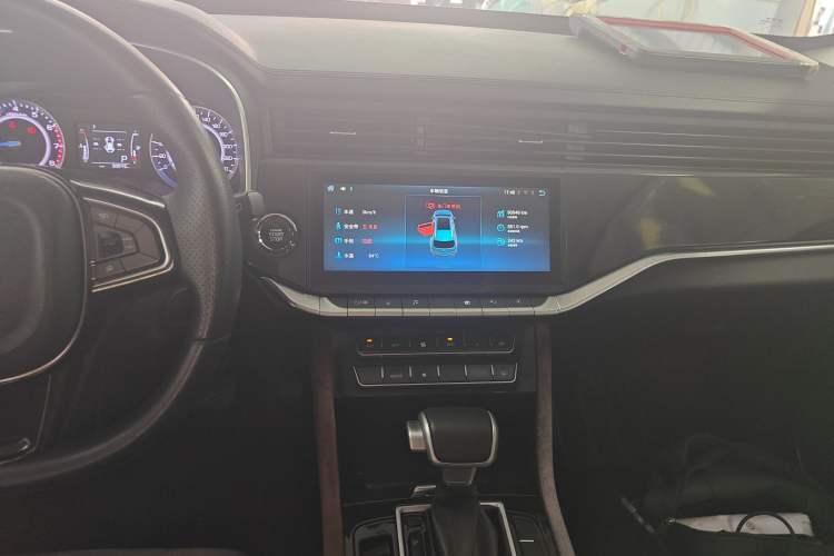 Used Sinotruk VGV U70 2020 1.5T Automatic Smart Luxury Edition 5 Seats Audio And AC Panel