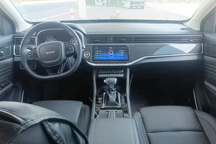 Used Sinotruk VGV U70 2020 1.5T Automatic Smart Enjoyment Elite Version 7 Seats Center Console