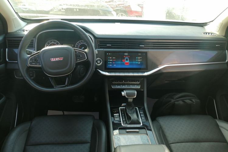 Used Sinotruk VGV U70 2020 1.5T Automatic Smart Enjoyment Elite Version 7 Seats Center Console