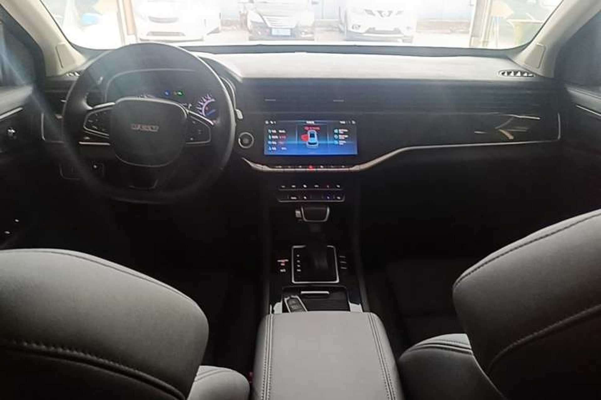Used Sinotruk VGV U70 2020 1.5T Automatic Smart Enjoyment Elite Version 7 Seats Center Console