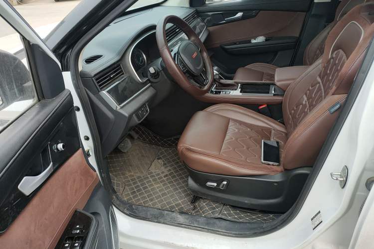 Used Sinotruk VGV U70 2020 1.5T Automatic Smart Luxury 7-Seater Driver Seat