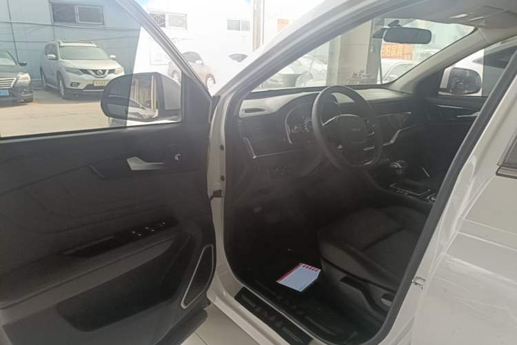 Used Sinotruk VGV U70 2020 1.5T Automatic Smart Enjoyment Elite Version 7 Seats Driver Seat