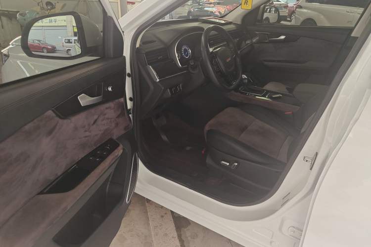 Used Sinotruk VGV U70 2020 1.5T Automatic Smart Luxury Edition 5 Seats Driver Seat