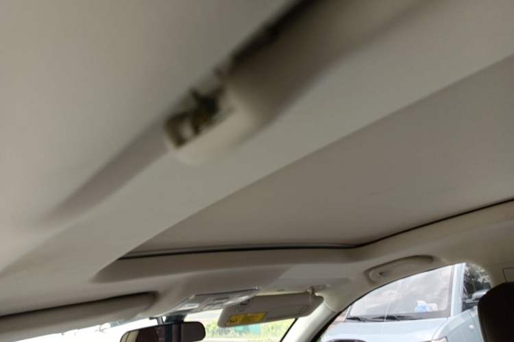 Used Sinotruk VGV U70 2020 1.5T Automatic Smart Luxury 7-Seater Headliner