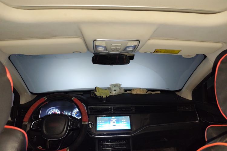 Used Sinotruk VGV U70 2020 1.5T Automatic Smart Luxury 7-Seater Headliner