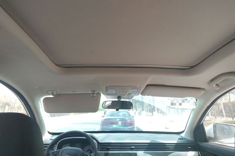 Used Sinotruk VGV U70 2020 1.5T Automatic Smart Luxury 7-Seater Headliner
