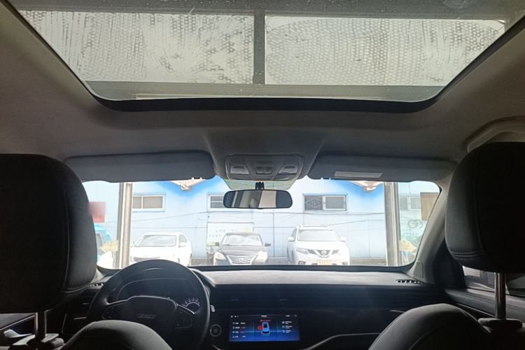 Used Sinotruk VGV U70 2020 1.5T Automatic Smart Enjoyment Elite Version 7 Seats Headliner