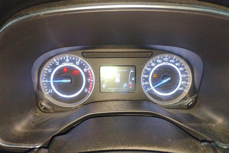 Used Sinotruk VGV U70 2020 1.5T Automatic Smart Luxury 7-Seater Instrument Cluster