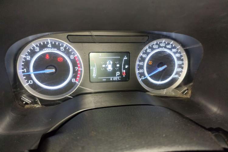 Used Sinotruk VGV U70 2020 1.5T Automatic Smart Luxury 7-Seater Instrument Cluster