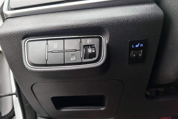 Used Sinotruk VGV U70 2020 1.5T Manual Comfort Edition 7 Seats Interior 10
