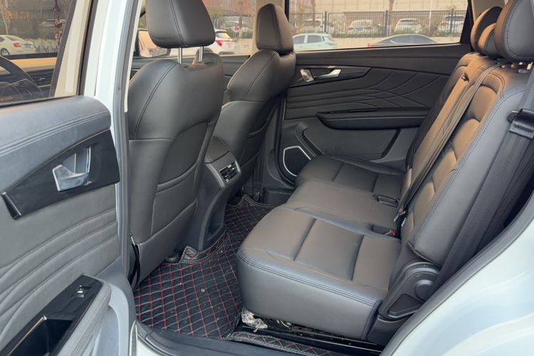 Used Sinotruk VGV U70 2020 1.5T Automatic Smart Enjoyment Elite Navigation Version 7 Seats Interior 2