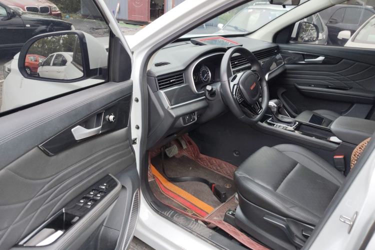 Used Sinotruk VGV U70 2020 1.5T Automatic Smart Enjoyment Elite Navigation Version 7 Seats Interior 3