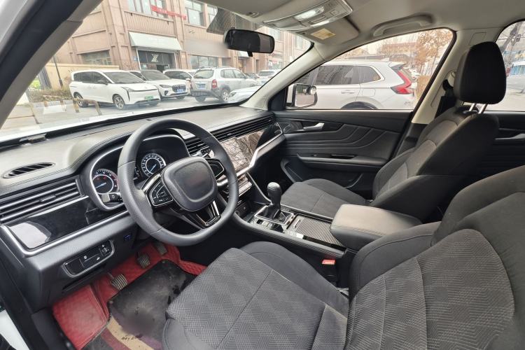 Used Sinotruk VGV U70 2020 1.5T Manual Comfort Edition 7 Seats Interior 5