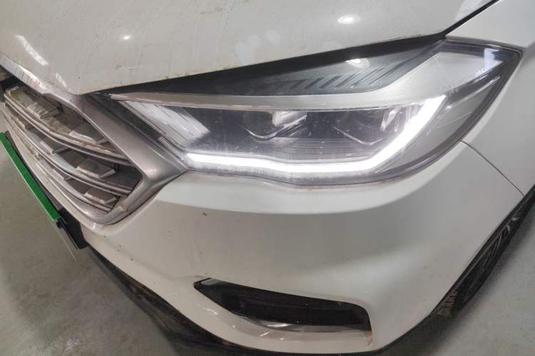 Used Sinotruk VGV U70 2020 1.5T Automatic Smart Luxury 7-Seater Left Front Headlight