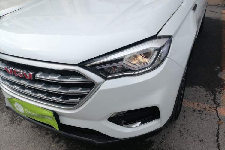 Used Sinotruk VGV U70 2020 1.5T Manual Elite Sunroof Version 7 Seats Left Front Headlight