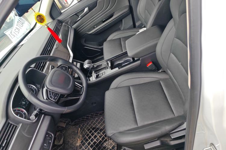 Used Sinotruk VGV U70 2020 1.5T Automatic Smart Enjoyment Elite Version 7 Seats Left Front Seat