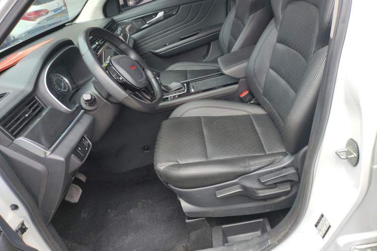 Used Sinotruk VGV U70 2020 1.5T Automatic Smart Enjoyment Elite Edition 5 Seats Left Front Seat