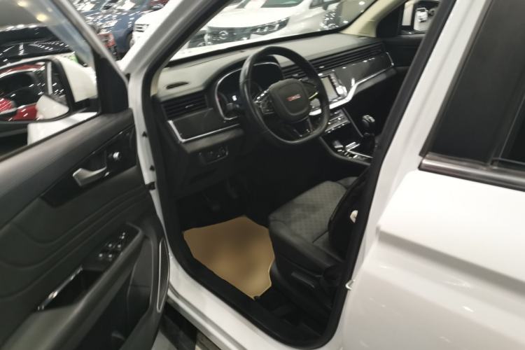 Used Sinotruk VGV U70 2020 1.5T Manual Elite Sunroof Version 5 Seats Left Front Seat