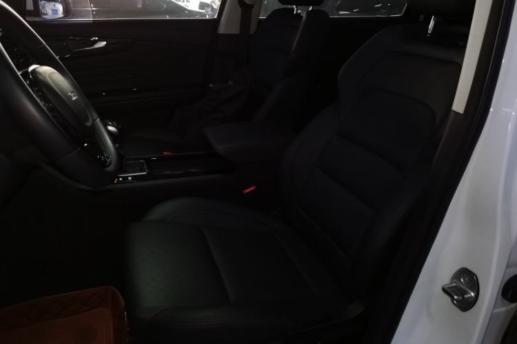 Used Sinotruk VGV U70 2020 1.5T Manual Elite Sunroof Version 5 Seats Left Front Seat