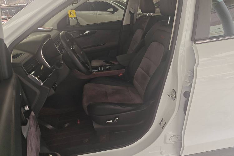 Used Sinotruk VGV U70 2020 1.5T Automatic Smart Luxury Edition 5 Seats Left Front Seat