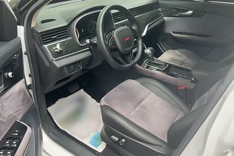 Used Sinotruk VGV U70 2020 1.5T Automatic Smart Luxury 7-Seater Left Front Seat