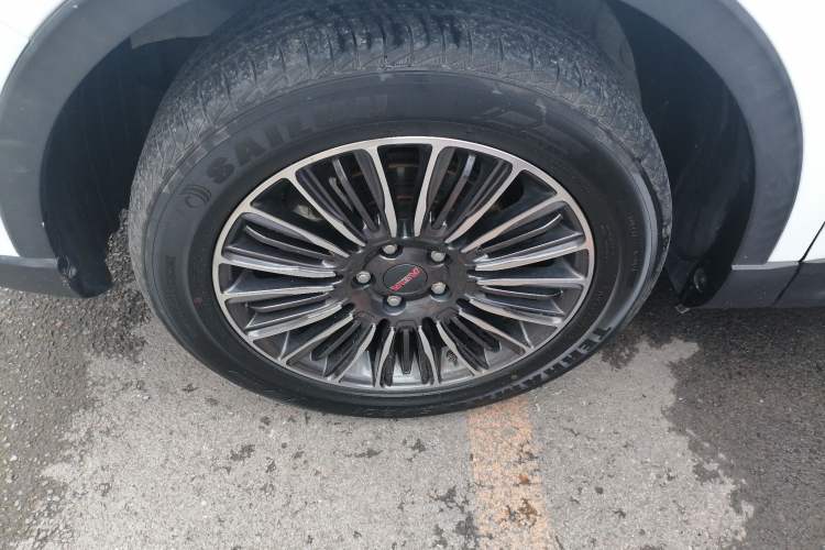 Used Sinotruk VGV U70 2020 1.5T Manual Elite Sunroof Version 7 Seats Left Front Wheel Hub