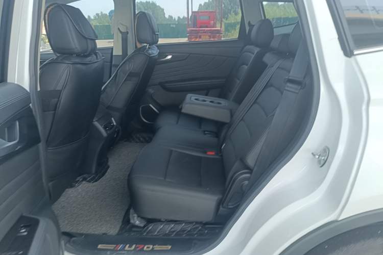 Used Sinotruk VGV U70 2020 1.5T Automatic Smart Enjoyment Elite Version 7 Seats Left Rear Seat