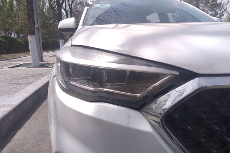 Used Sinotruk VGV U70 2020 1.5T Automatic Smart Luxury 7-Seater Right Front Headlight