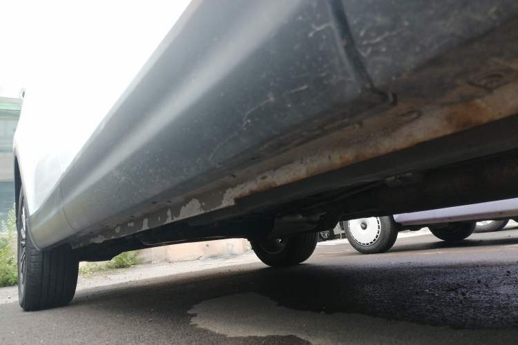 Used Sinotruk VGV U70 2020 1.5T Manual Elite Sunroof Version 7 Seats Right Side Sill