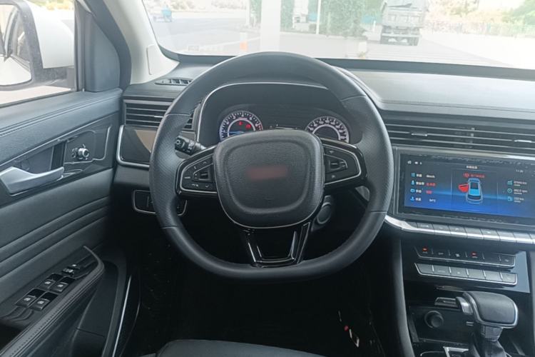 Used Sinotruk VGV U70 2020 1.5T Automatic Smart Enjoyment Elite Version 7 Seats Steering Wheel