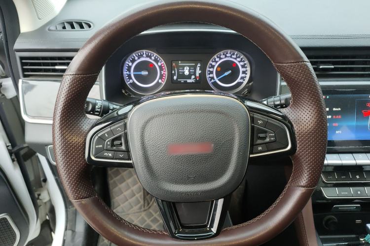 Used Sinotruk VGV U70 2020 1.5T Automatic Smart Luxury 7-Seater Steering Wheel