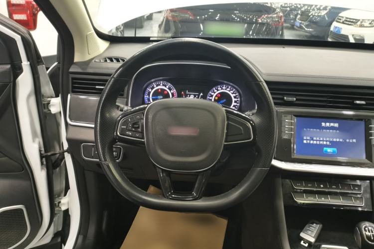 Used Sinotruk VGV U70 2020 1.5T Manual Elite Sunroof Version 5 Seats Steering Wheel