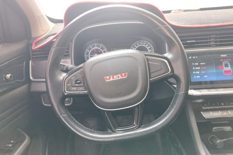Used Sinotruk VGV U70 2020 1.5T Manual Luxury Edition 7 Seats Steering Wheel