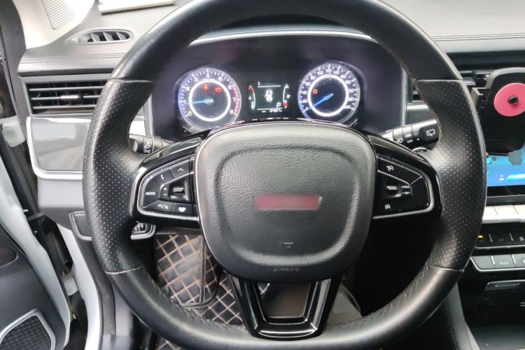 Used Sinotruk VGV U70 2020 1.5T Automatic Smart Enjoyment Elite Version 7 Seats Steering Wheel