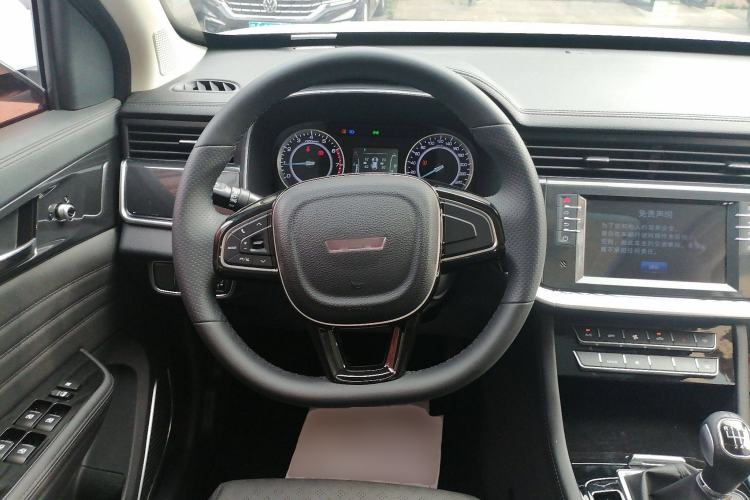 Used Sinotruk VGV U70 2020 1.5T Manual Elite Sunroof Version 7 Seats Steering Wheel