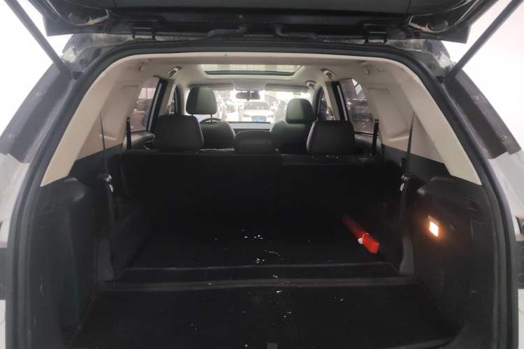 Used Sinotruk VGV U70 2020 1.5T Automatic Smart Luxury 7-Seater Trunk