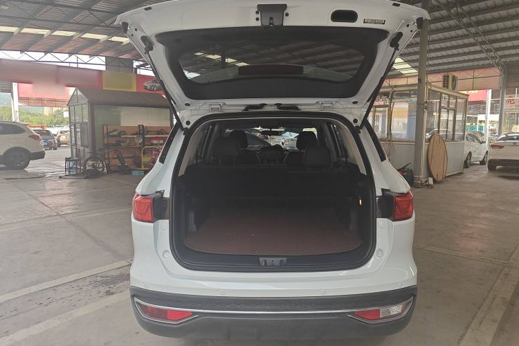 Used Sinotruk VGV U70 2020 1.5T Automatic Smart Luxury Edition 5 Seats Trunk